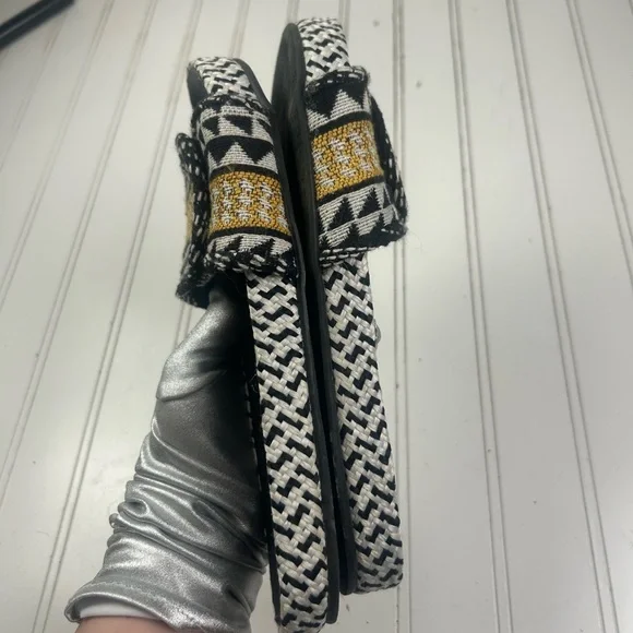 Dolce Vita Tribal Print Slide Sandals Women’s Size 7.5 - Picture 7 of 8